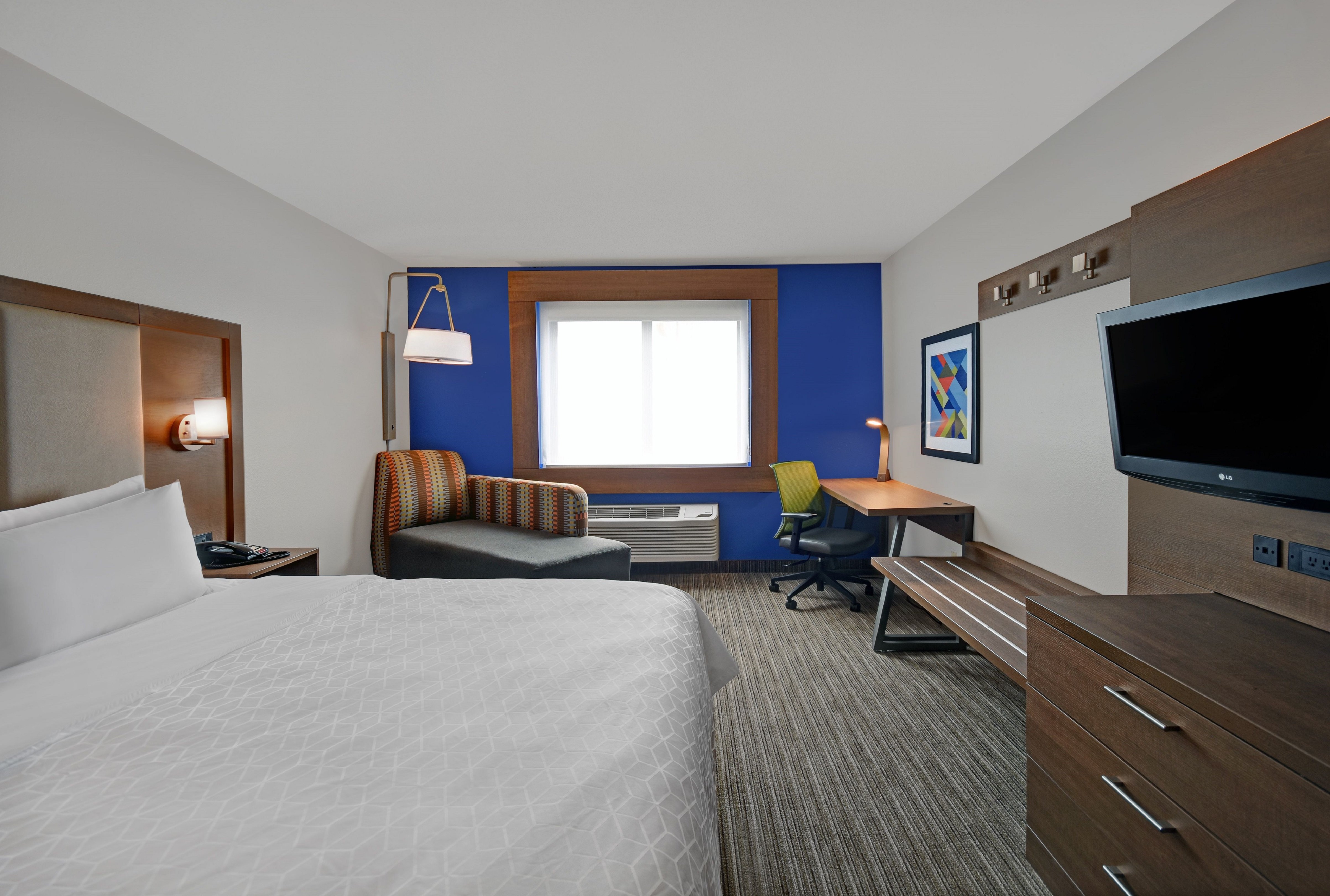 holiday inn express marshall by ihg