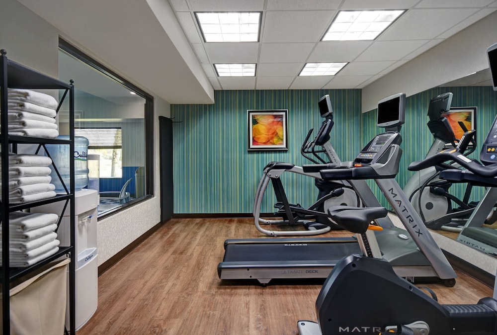 holiday inn express marshall by ihg