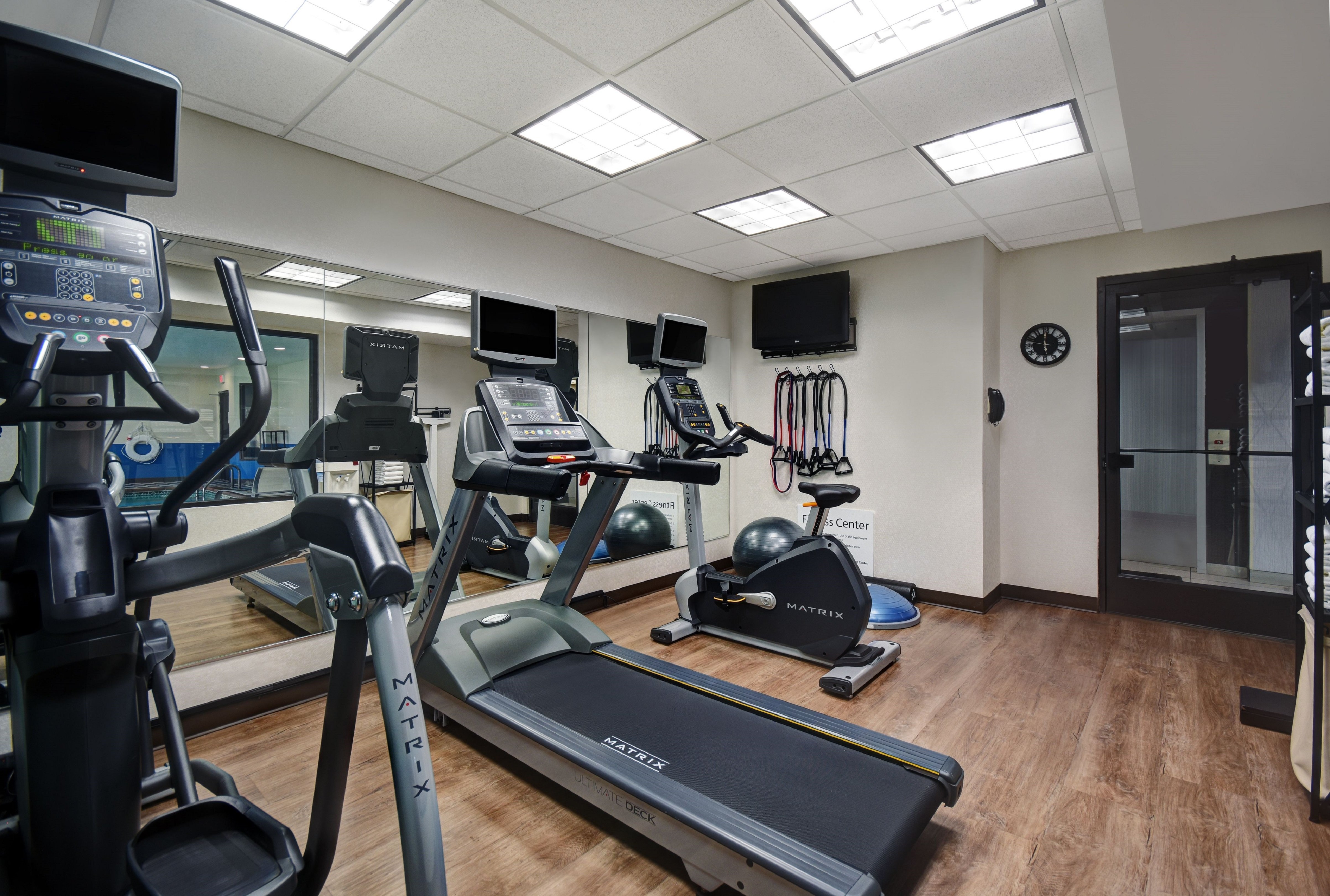 holiday inn express marshall by ihg