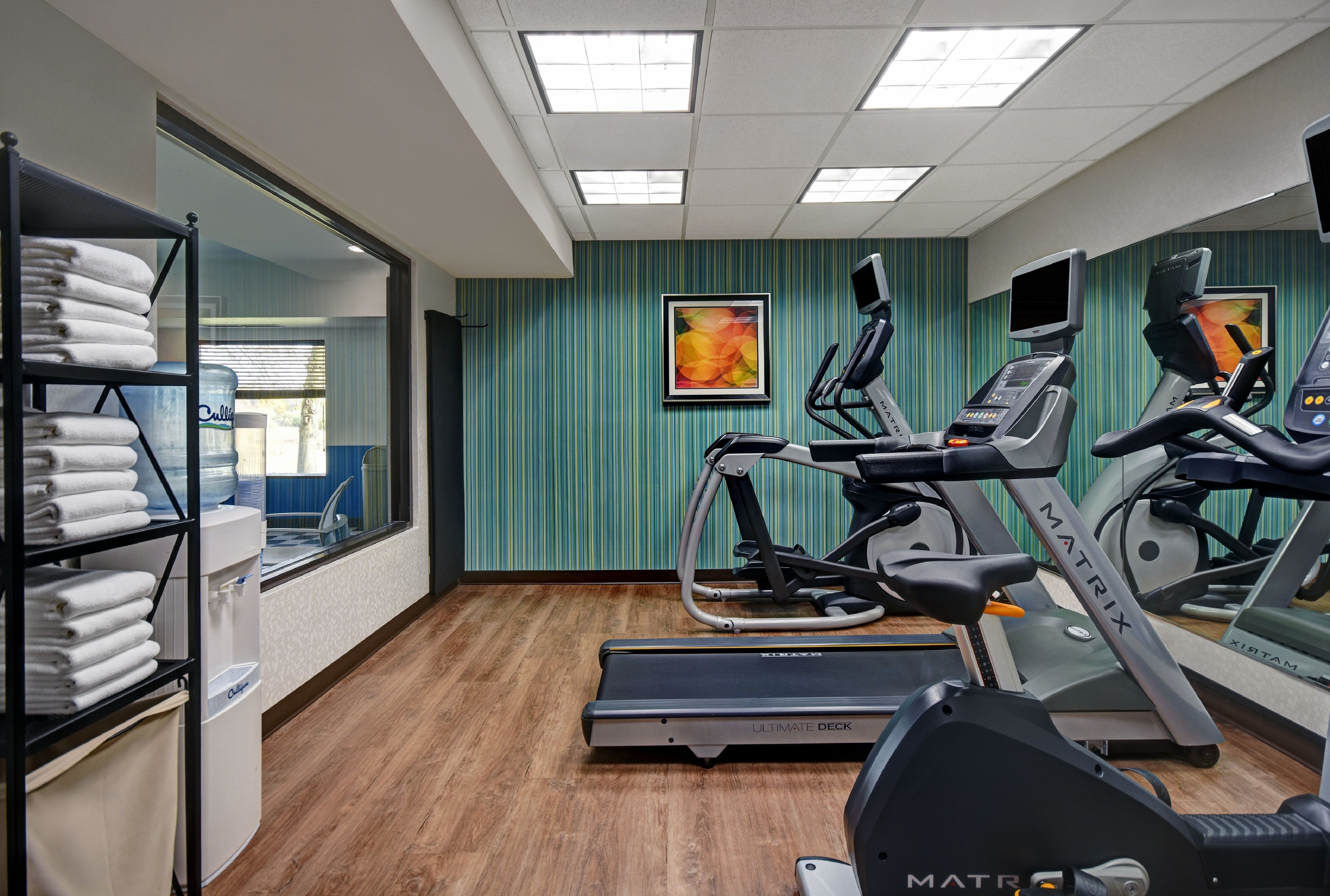 holiday inn express marshall by ihg
