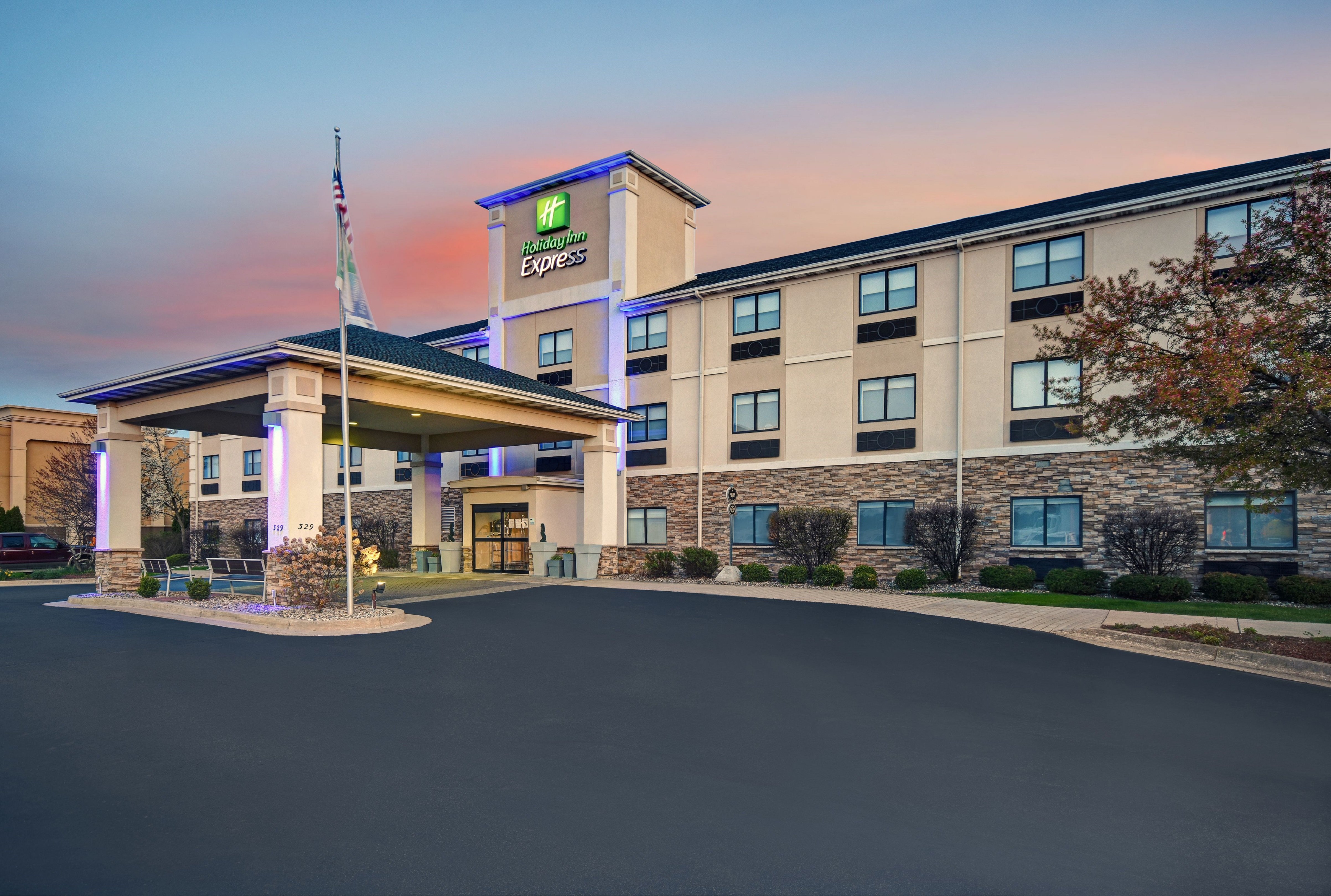 holiday inn express marshall by ihg