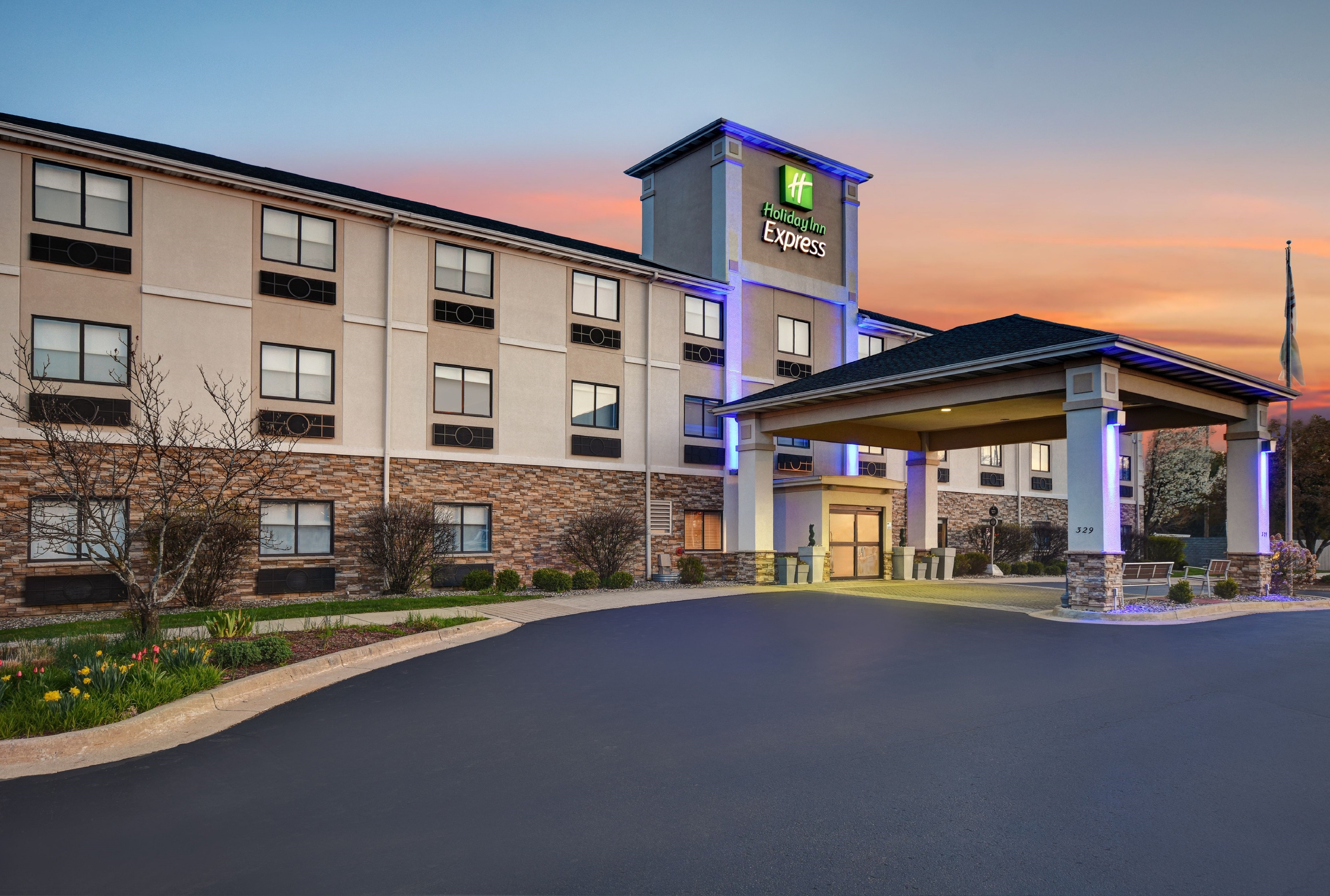 holiday inn express marshall by ihg