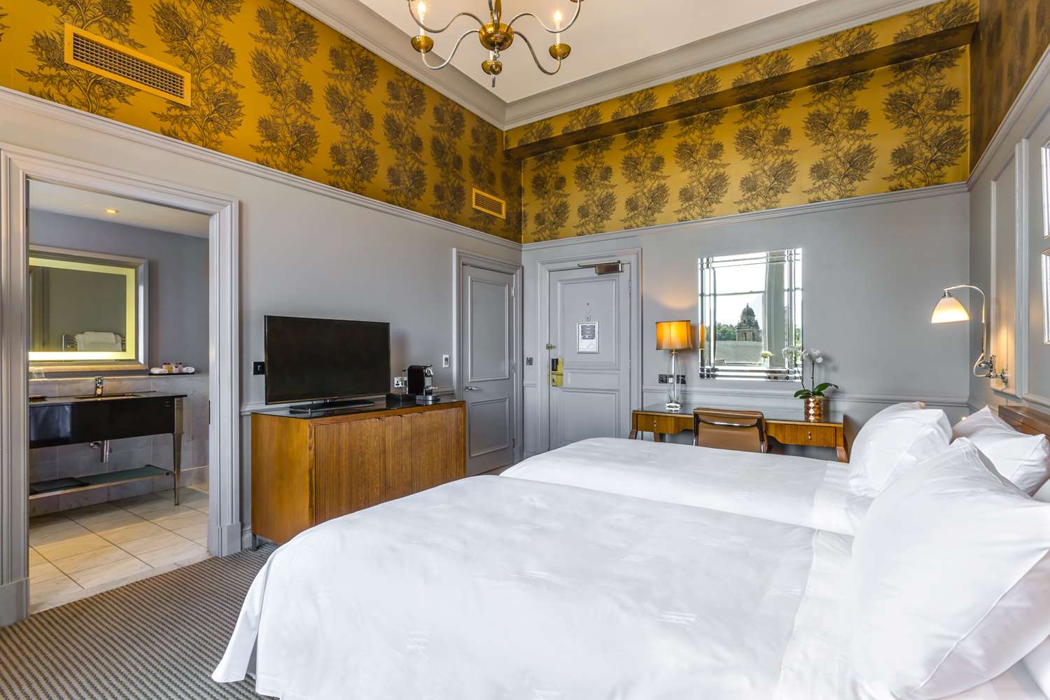 waldorf astoria edinburgh the caledonian