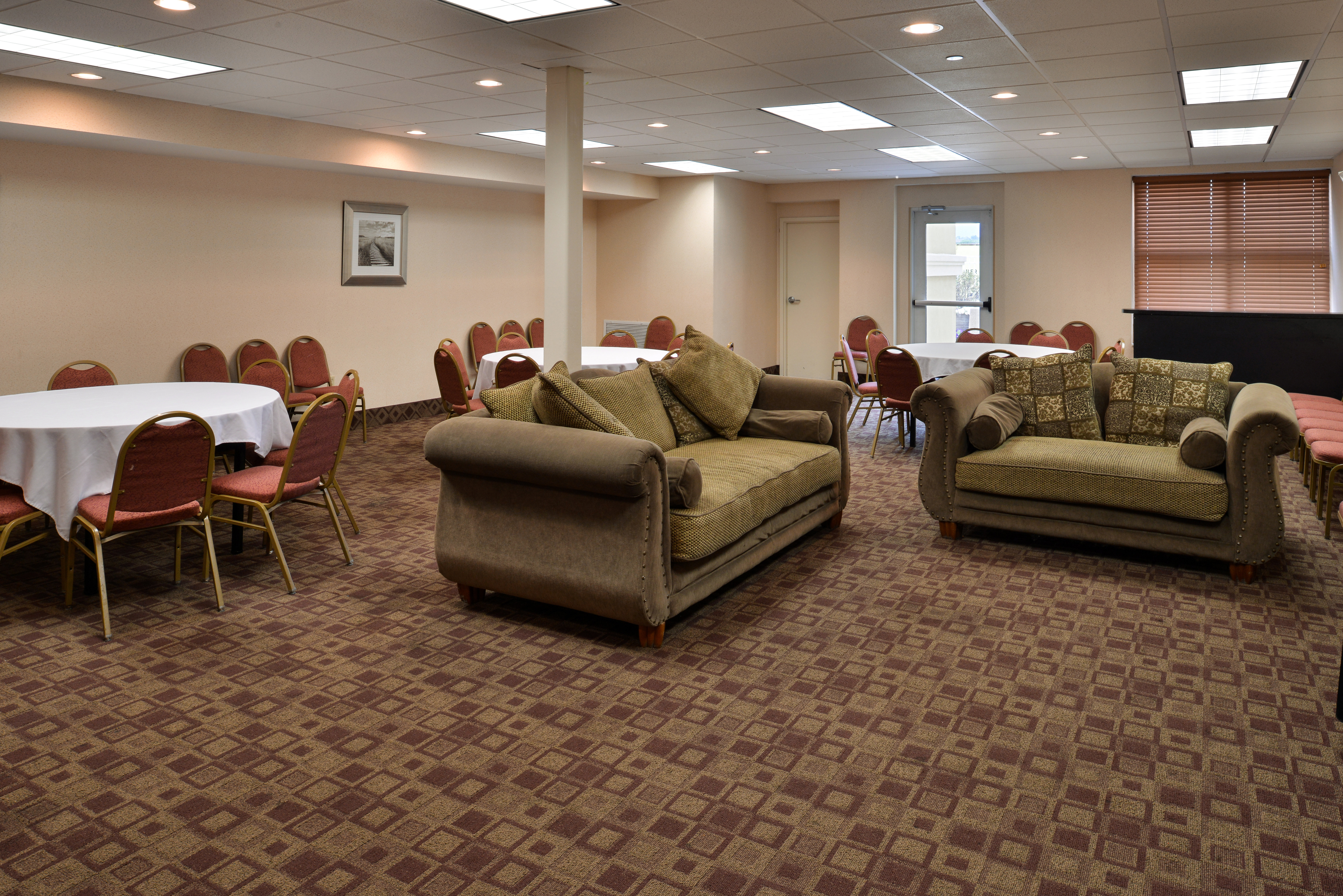 holiday inn martinsburg by ihg