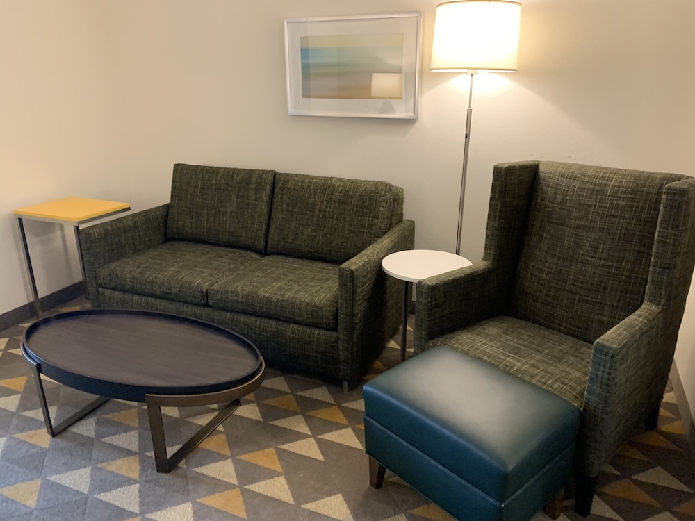 holiday inn martinsburg by ihg