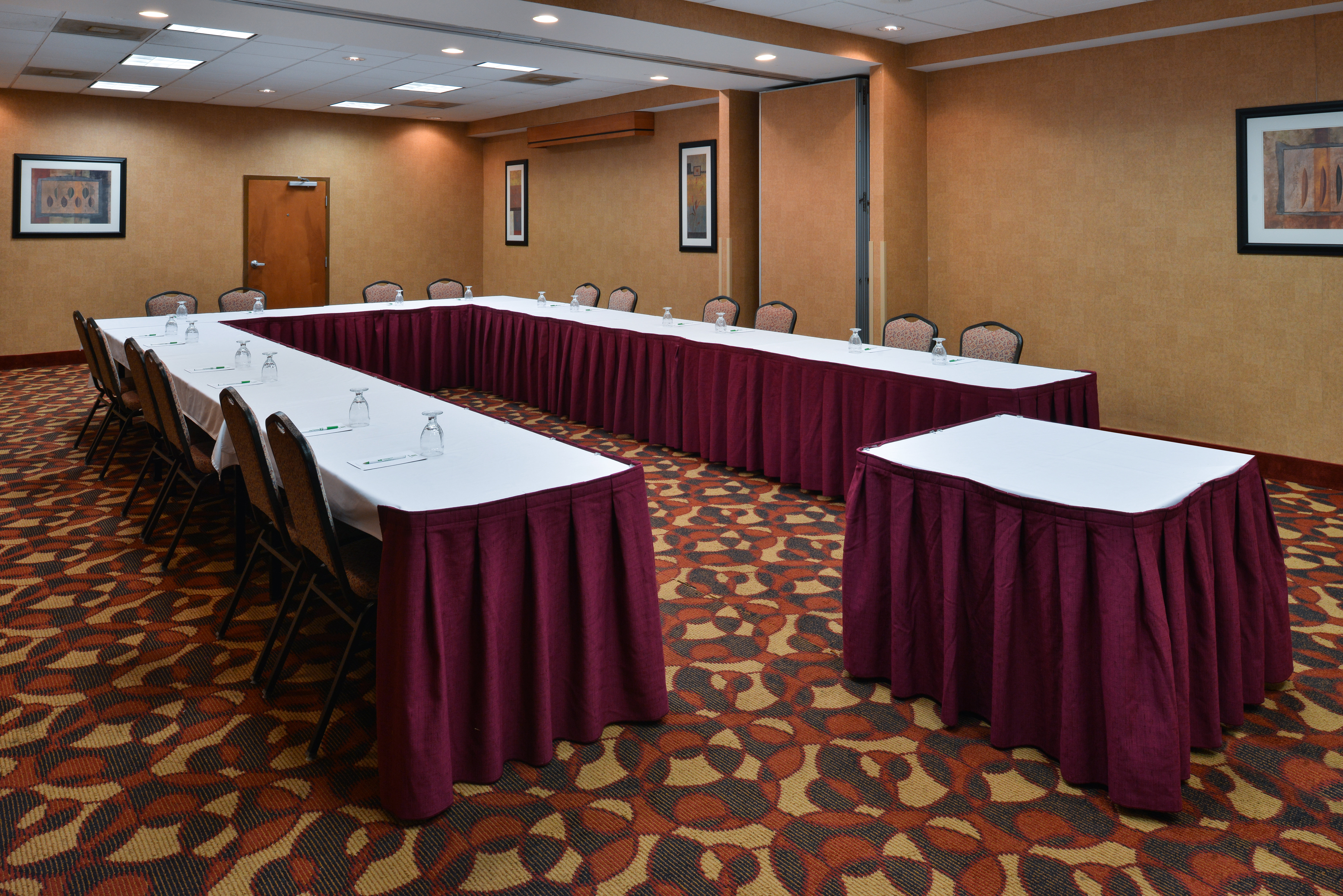 holiday inn martinsburg by ihg