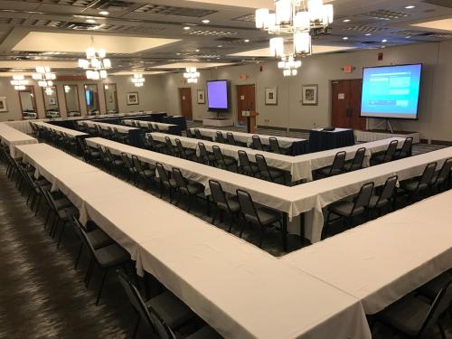 holiday inn martinsburg by ihg