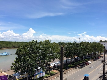 krabi river view hotel
