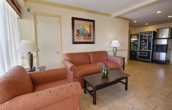 econo lodge mcalester