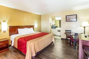 econo lodge mcalester