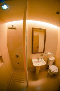 zerenity hotel and suites