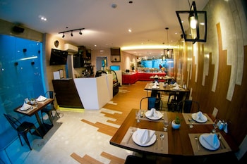 zerenity hotel and suites