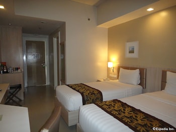 zerenity hotel and suites