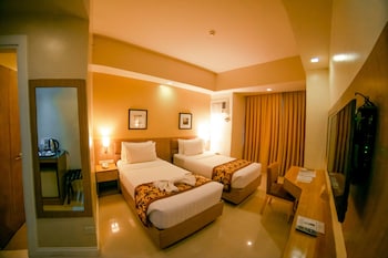 zerenity hotel and suites