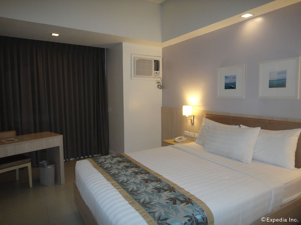 zerenity hotel and suites