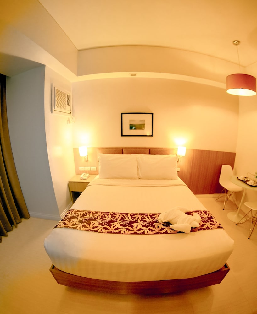 zerenity hotel and suites