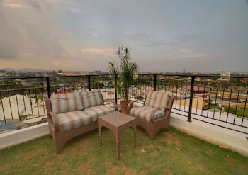 zerenity hotel and suites