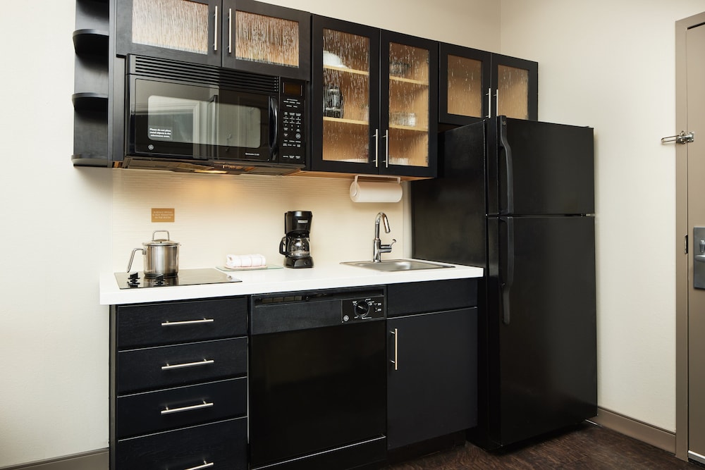 candlewood suites i 26 at northwoods mall by ihg