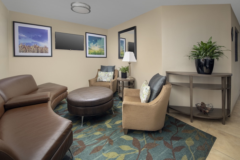 candlewood suites i 26 at northwoods mall by ihg