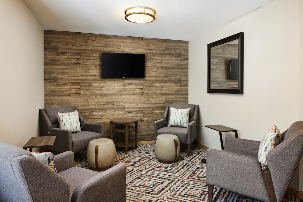 candlewood suites i 26 at northwoods mall by ihg