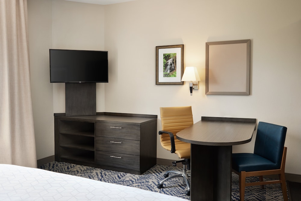 candlewood suites i 26 at northwoods mall by ihg