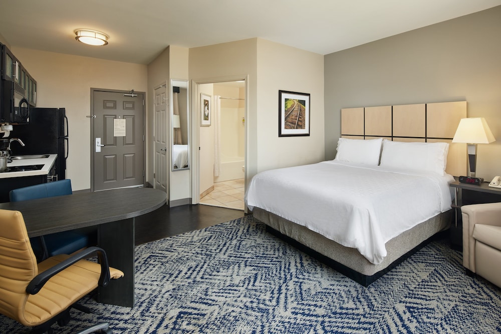candlewood suites i 26 at northwoods mall by ihg