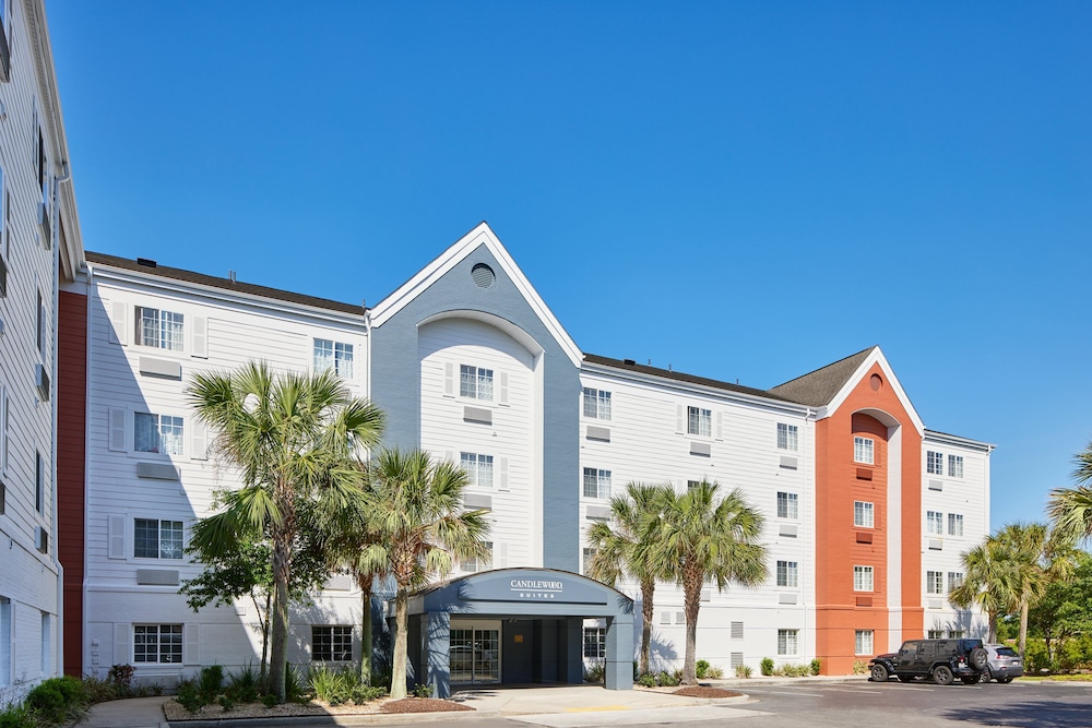 candlewood suites i 26 at northwoods mall by ihg