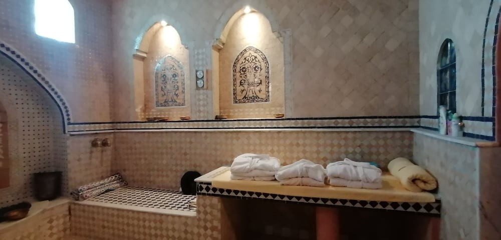 pasta plaza hotel