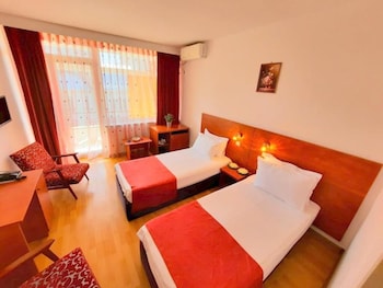tomis hotel neptun