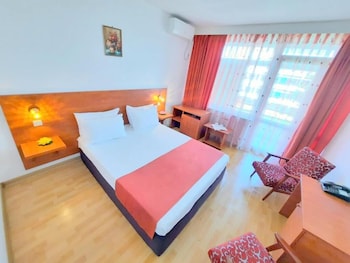 tomis hotel neptun