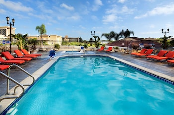 doubletree suites by hilton anaheim rsrt conv cntr