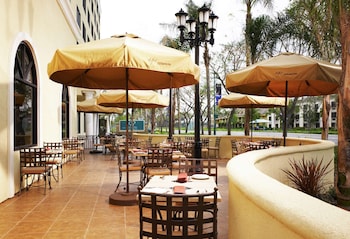 doubletree suites by hilton anaheim rsrt conv cntr