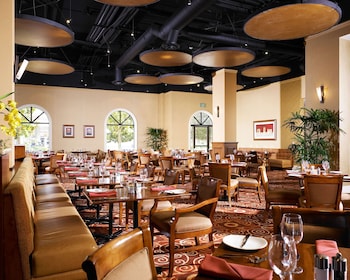 doubletree suites by hilton anaheim rsrt conv cntr