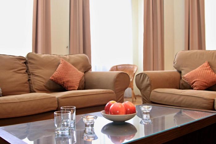 riverview palace apartments