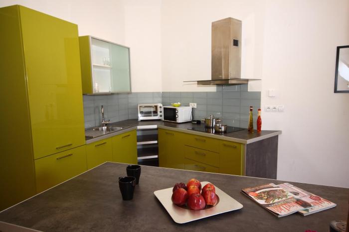 riverview palace apartments