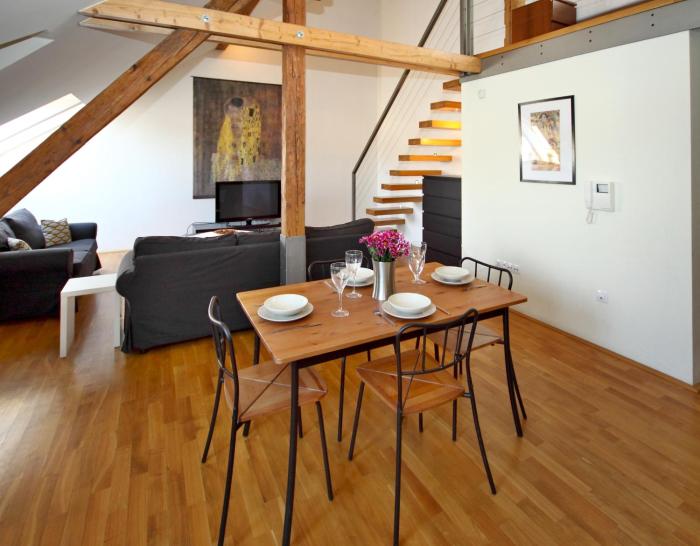 riverview palace apartments