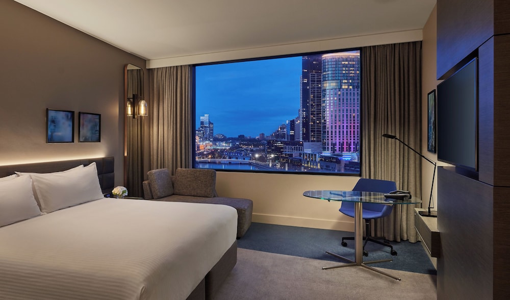 crowne plaza melbourne by ihg