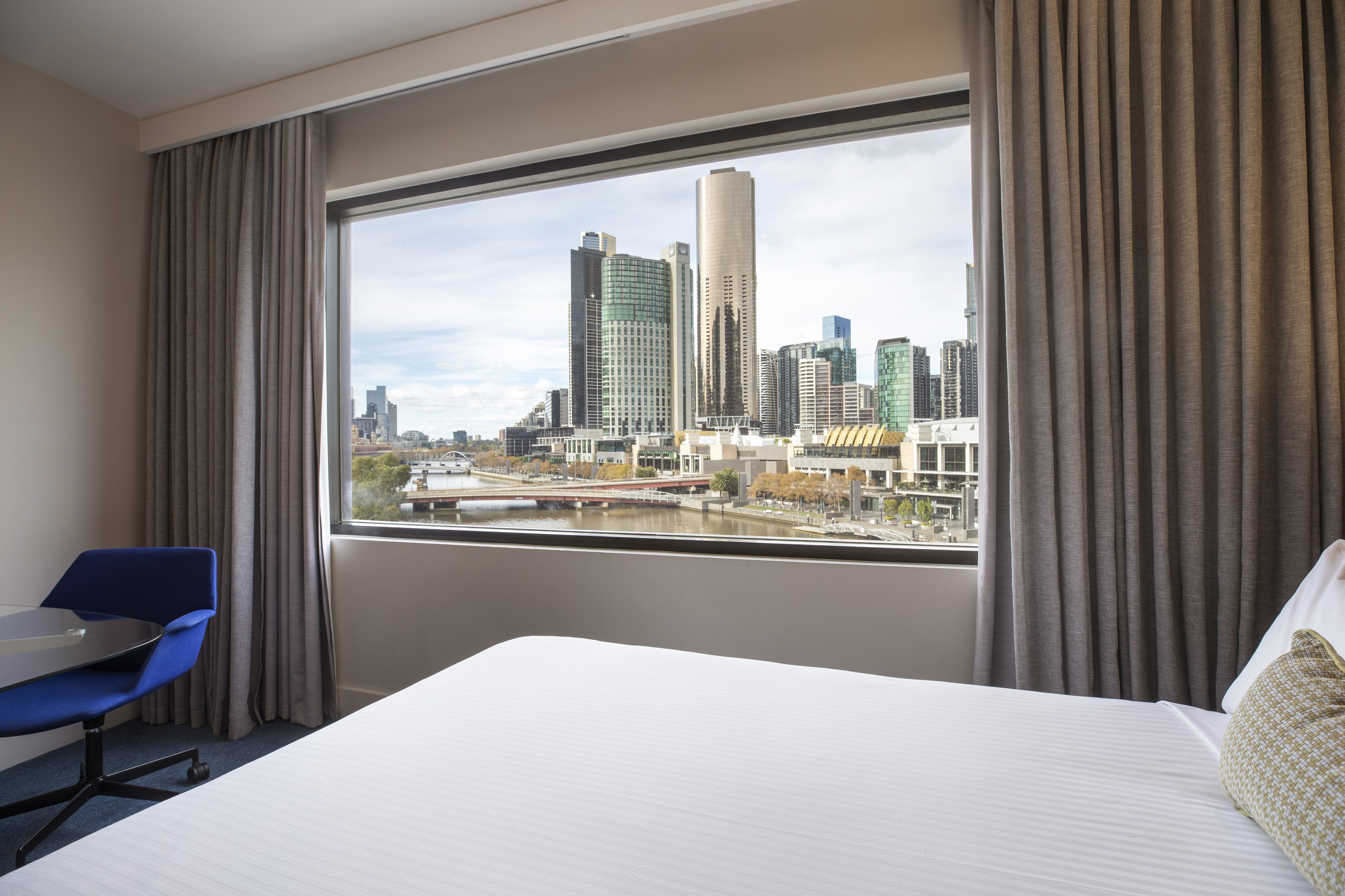 crowne plaza melbourne by ihg