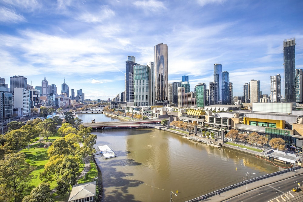 crowne plaza melbourne by ihg