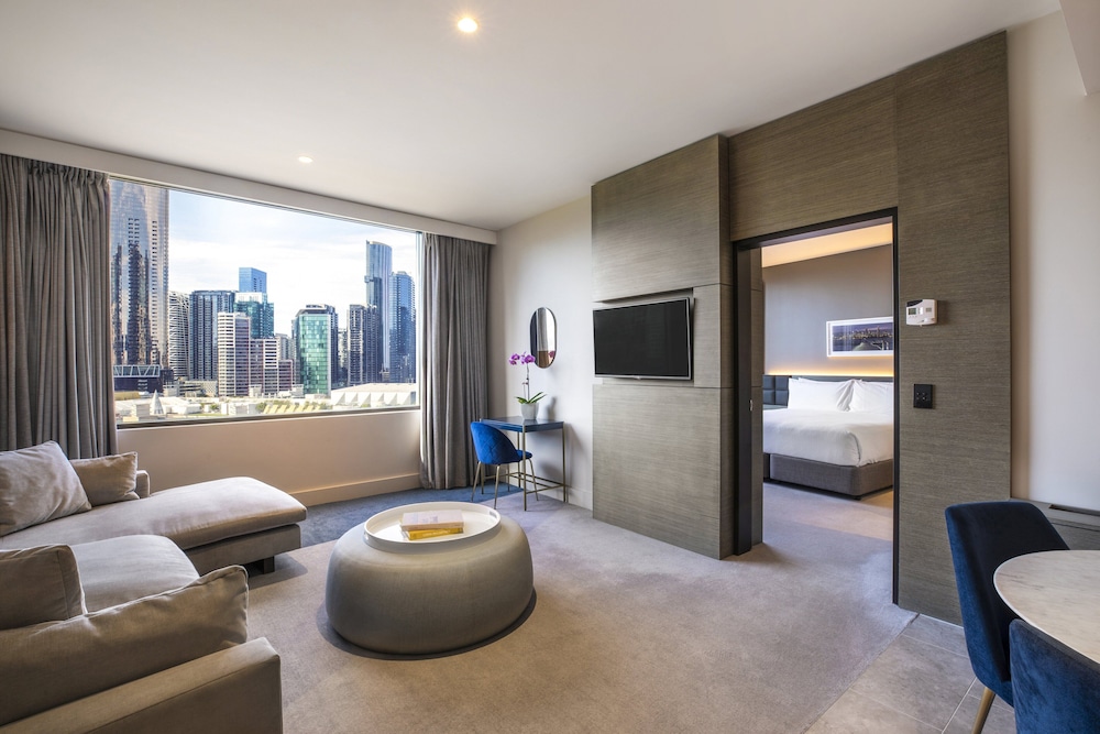 crowne plaza melbourne by ihg