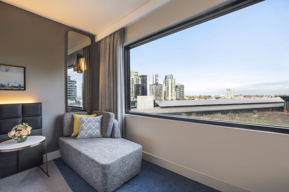 crowne plaza melbourne by ihg