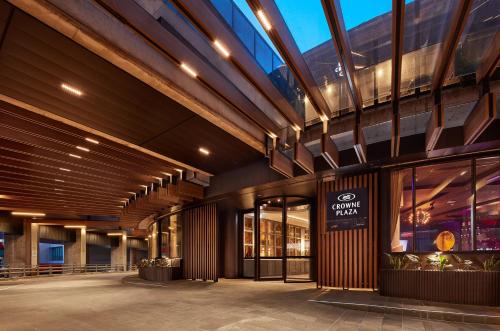 crowne plaza melbourne by ihg