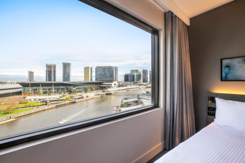 crowne plaza melbourne by ihg