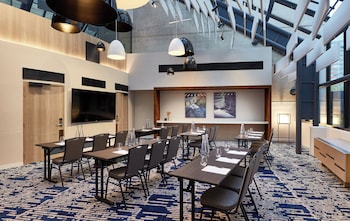 crowne plaza melbourne by ihg