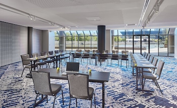crowne plaza melbourne by ihg