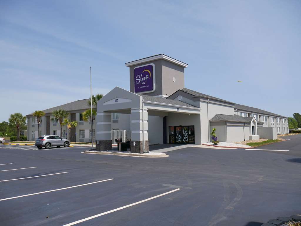 sleep inn near outlets