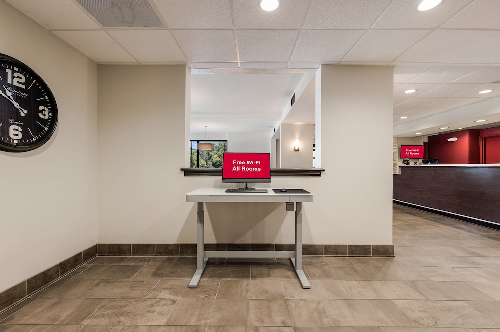 red roof inn birmingham south