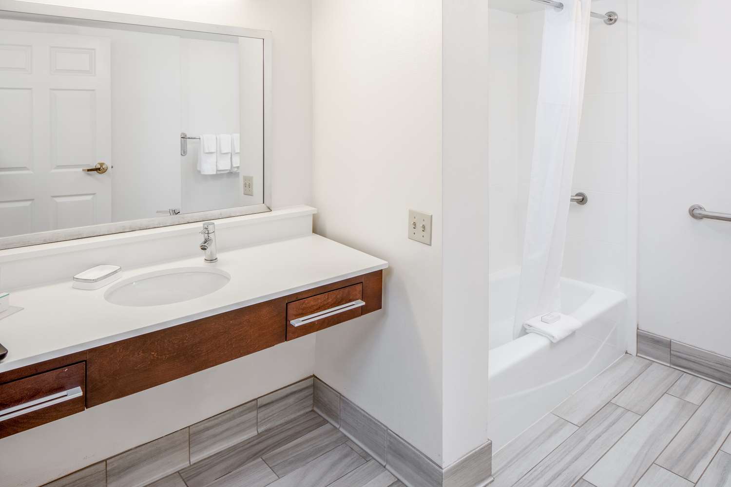 hampton inn and suites atlanta duluth gwinnett county