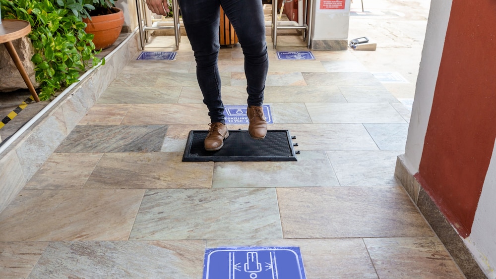 hotel hacienda inn aeropuerto