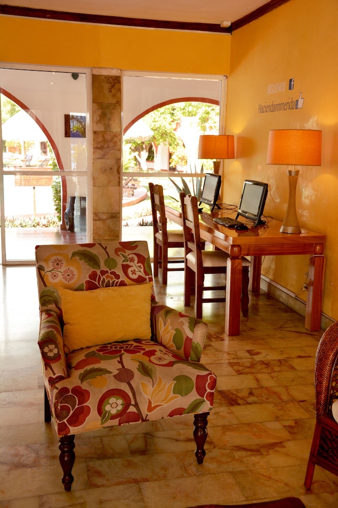 hotel hacienda inn aeropuerto